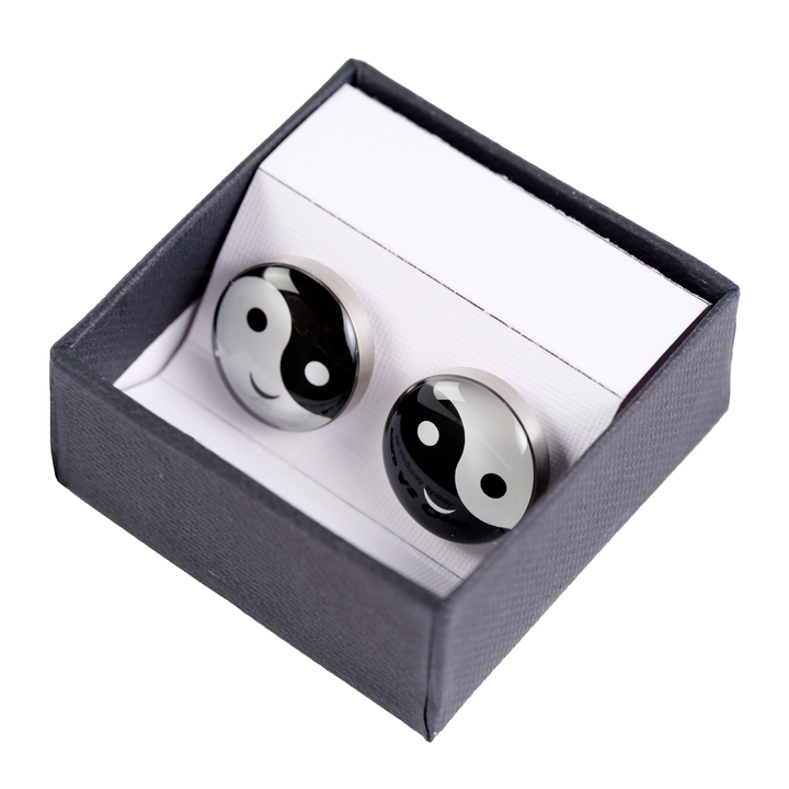 Yin &amp; Yang - Lapel Pins